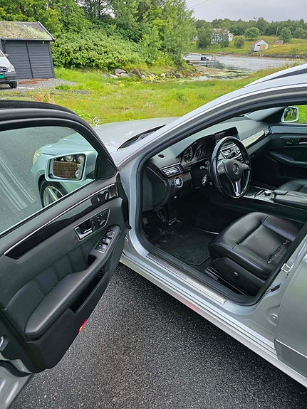 Mercedes-Benz E250 7 of 21