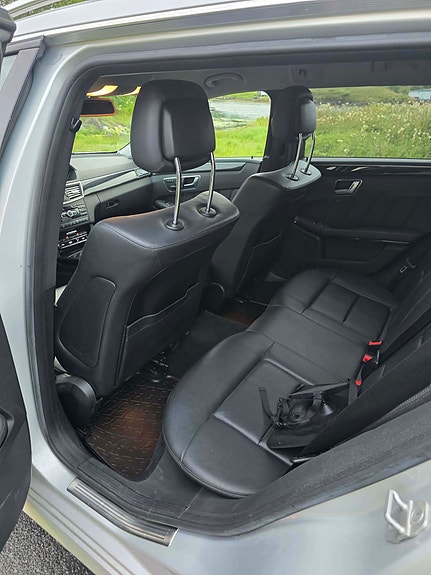 Mercedes-Benz E250 9 of 21