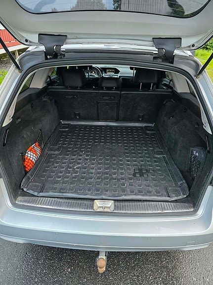 Mercedes-Benz E250 10 of 21
