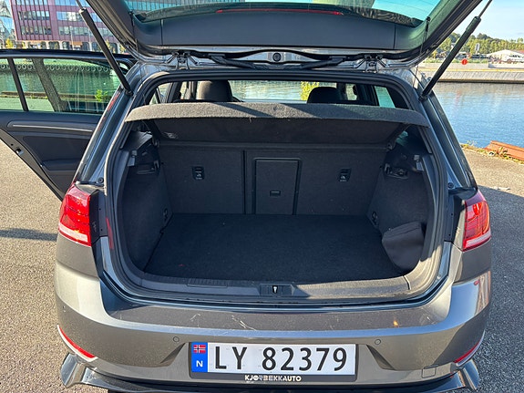 Volkswagen Golf VII 14 of 18