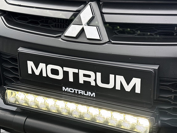 Mitsubishi L200 9 of 25