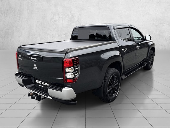 Mitsubishi L200 4 of 25