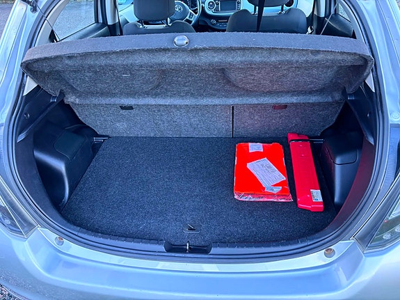 Toyota Yaris 16 of 17