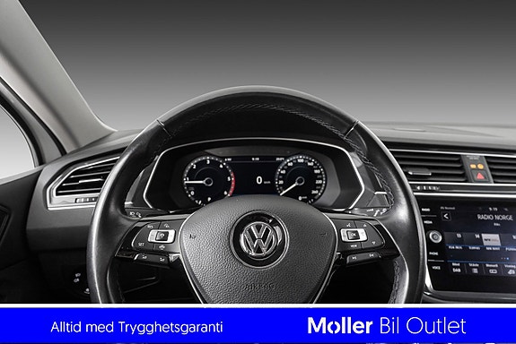 Volkswagen Tiguan 12 of 25