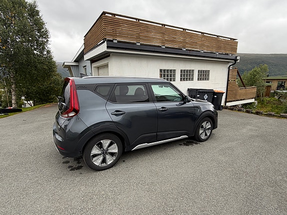 Kia e-Soul 8 of 15