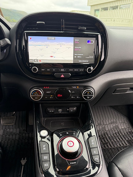 Kia e-Soul 10 of 15