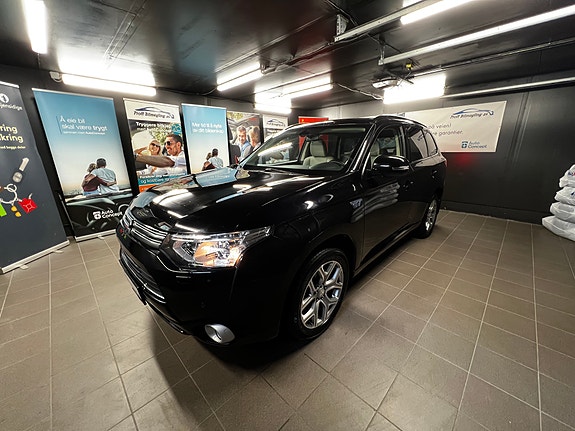 Mitsubishi Outlander 3 of 30