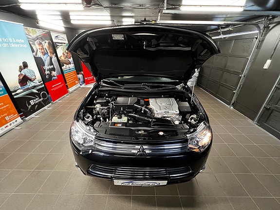 Mitsubishi Outlander 10 of 30