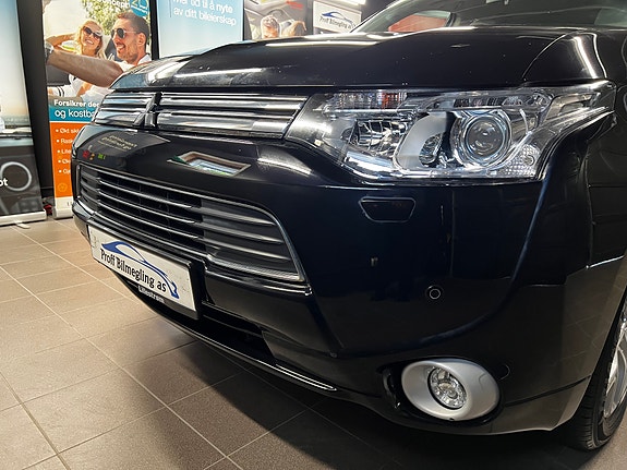 Mitsubishi Outlander 13 of 30