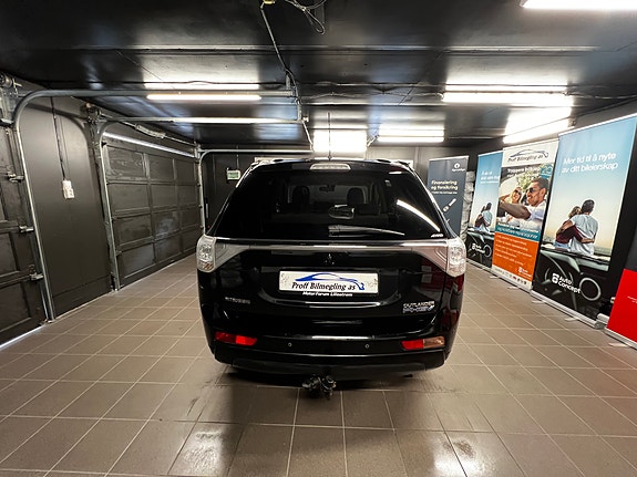 Mitsubishi Outlander 15 of 30