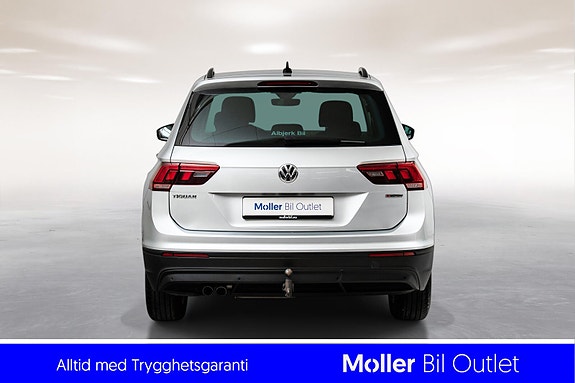 Volkswagen Tiguan 3 of 17