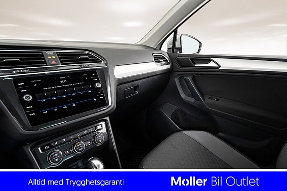 Volkswagen Tiguan 10 of 17