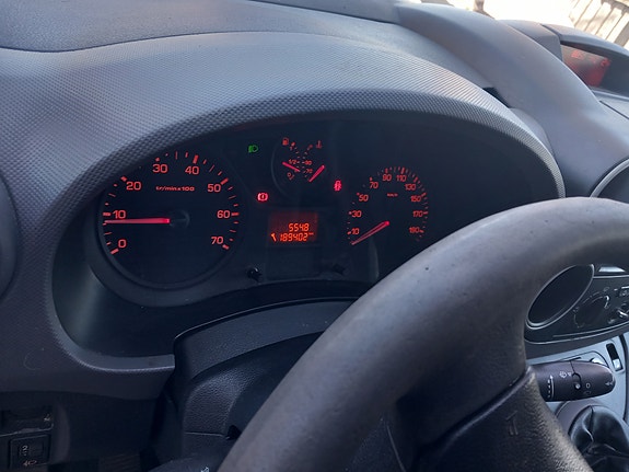 Peugeot Partner 3 of 9