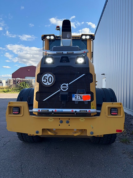 Volvo L60H / Skevfäste / MittX / Lockup 3 of 9