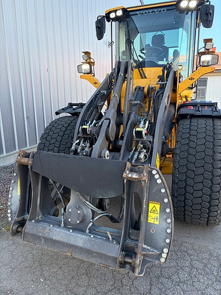 Volvo L60H / Skevfäste / MittX / Lockup 4 of 9