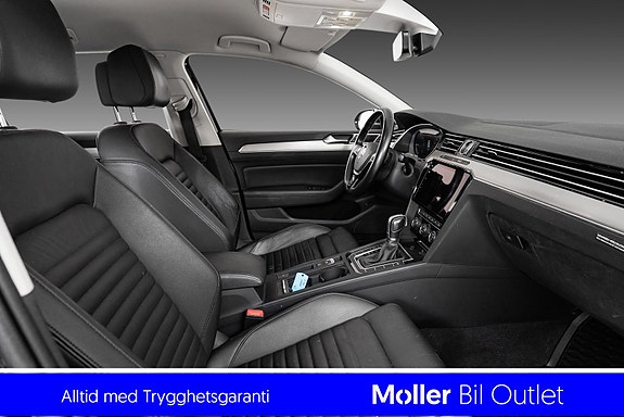 Volkswagen Passat Alltrack 16 of 18