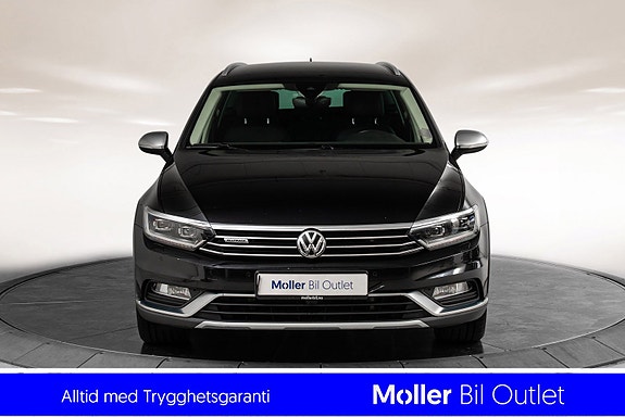 Volkswagen Passat Alltrack 3 of 18