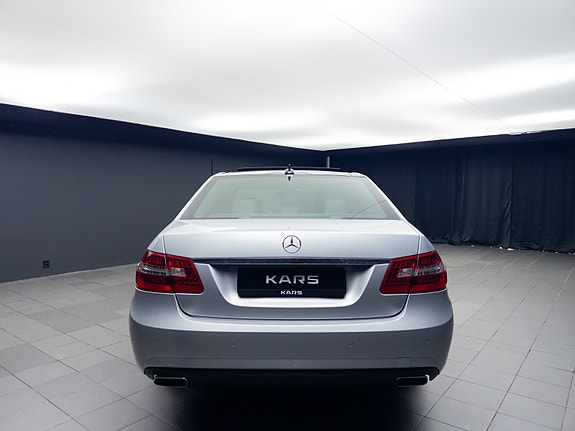 Mercedes-Benz E200 d 9 of 30