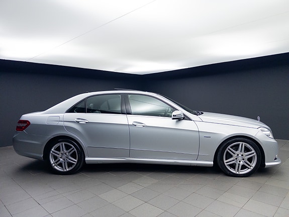 Mercedes-Benz E200 d 4 of 30