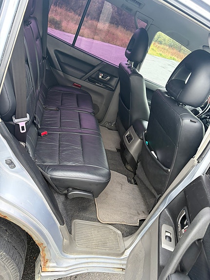 Mitsubishi Pajero 18 of 24