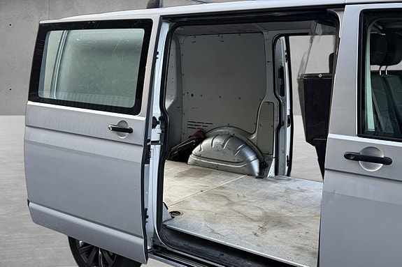 Volkswagen Transporter 19 of 20