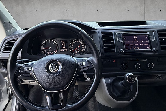 Volkswagen Transporter 15 of 20