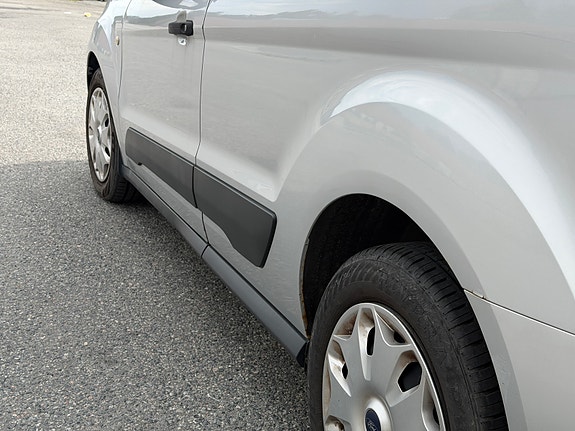 Ford Transit Connect 18 of 29