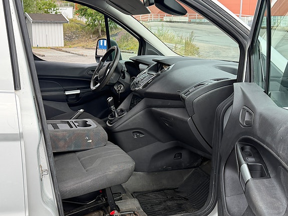 Ford Transit Connect 23 of 29