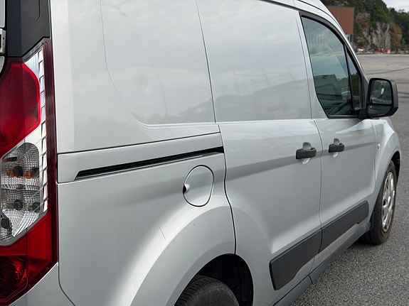 Ford Transit Connect 21 of 29