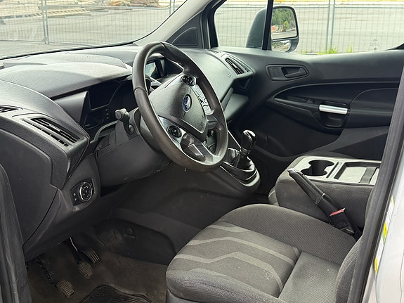 Ford Transit Connect 26 of 29