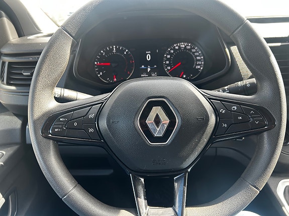 Renault Trafic 10 of 21