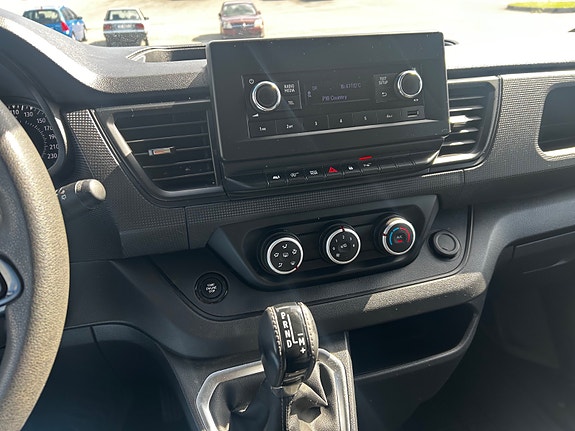 Renault Trafic 15 of 21