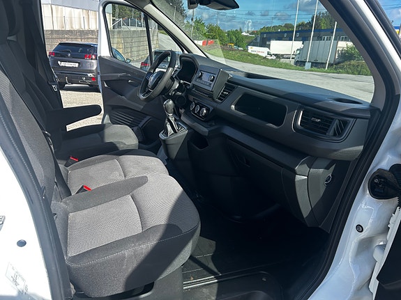 Renault Trafic 18 of 21