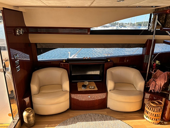2006 mod Princess P57 med Volvo Penta D12-800 vurderes solgt 20 of 30