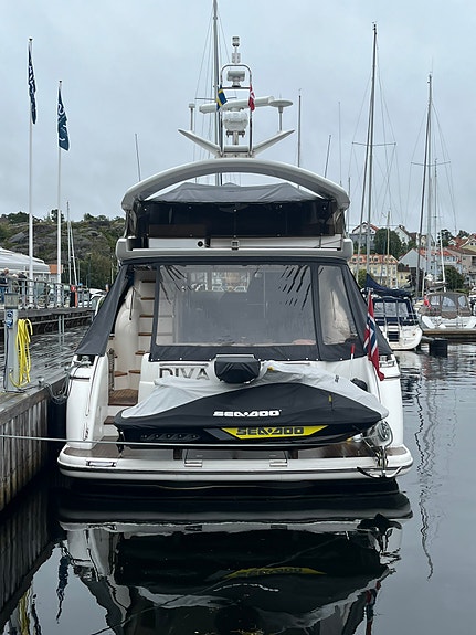 2006 mod Princess P57 med Volvo Penta D12-800 vurderes solgt 7 of 30