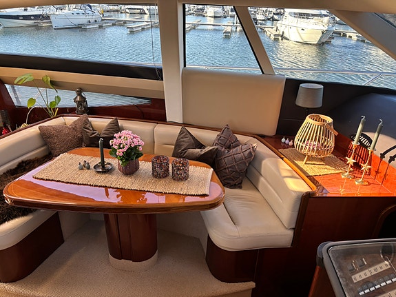 2006 mod Princess P57 med Volvo Penta D12-800 vurderes solgt 25 of 30