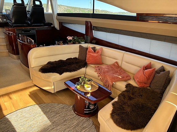 2006 mod Princess P57 med Volvo Penta D12-800 vurderes solgt 19 of 30