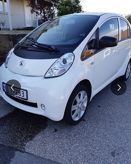 Peugeot iOn 4 of 5