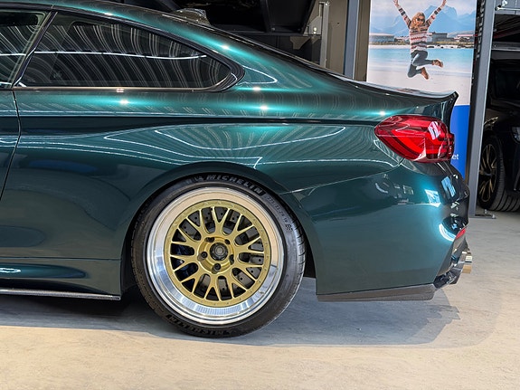BMW M4 25 of 30