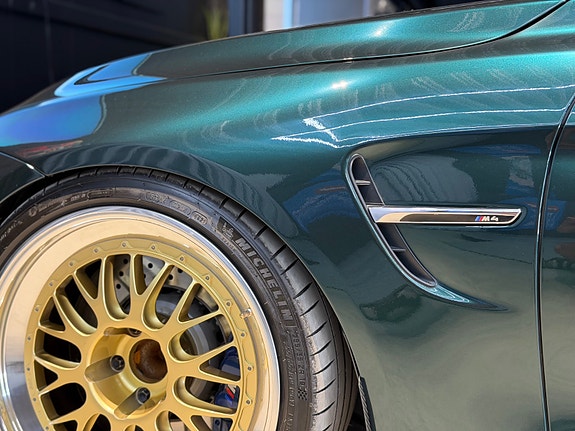BMW M4 9 of 30