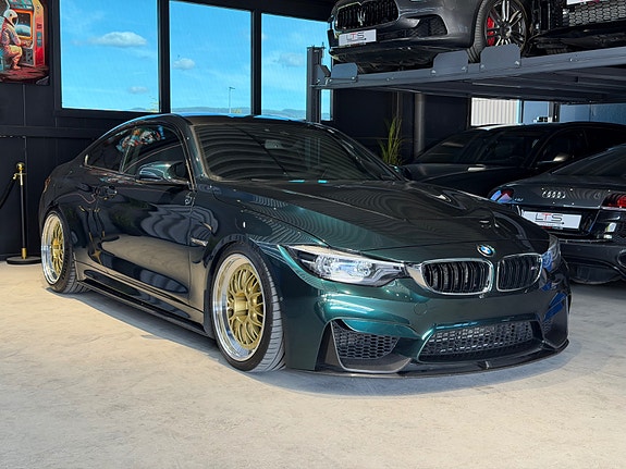 BMW M4 4 of 30