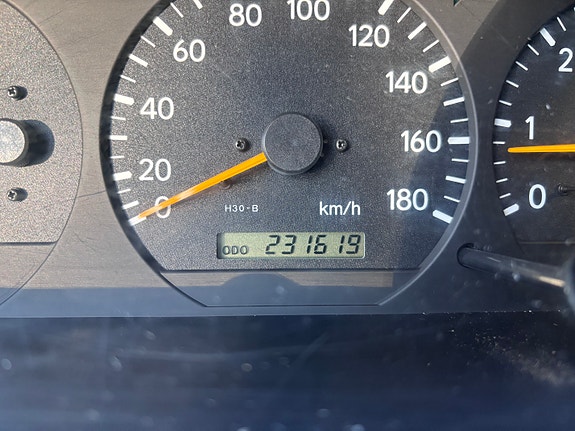 Toyota HiAce 15 of 26
