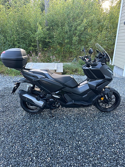 Honda ADV 350 7 of 20