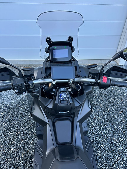 Honda ADV 350 16 of 20