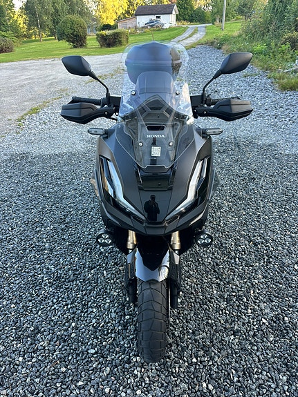 Honda ADV 350 2 of 20