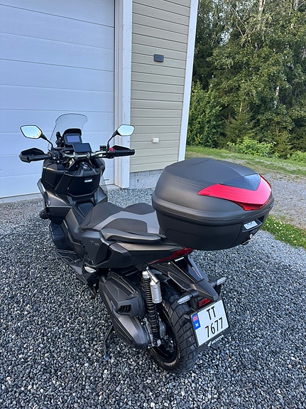 Honda ADV 350 4 of 20