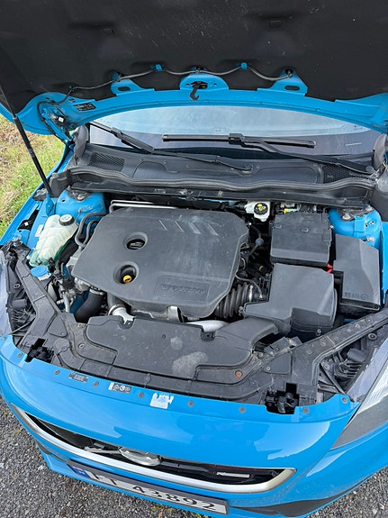 Volvo V40 12 of 21