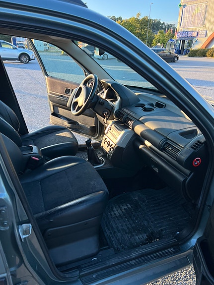 Land Rover Freelander 14 of 19