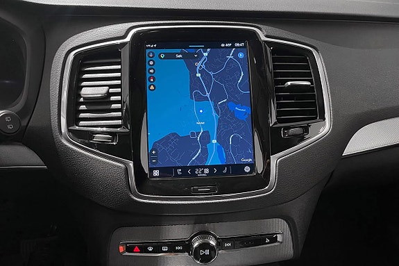 Volvo XC90 24 of 30