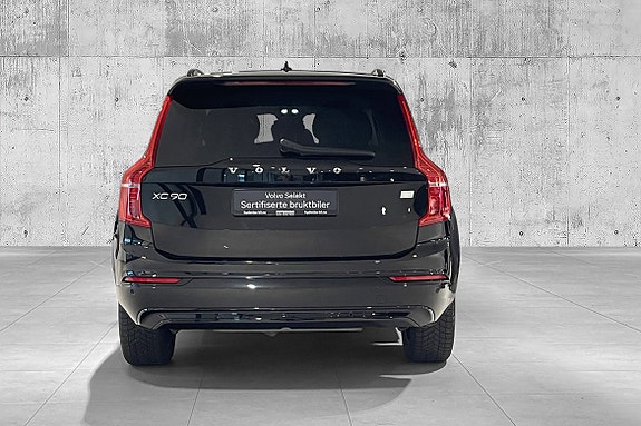Volvo XC90 8 of 30